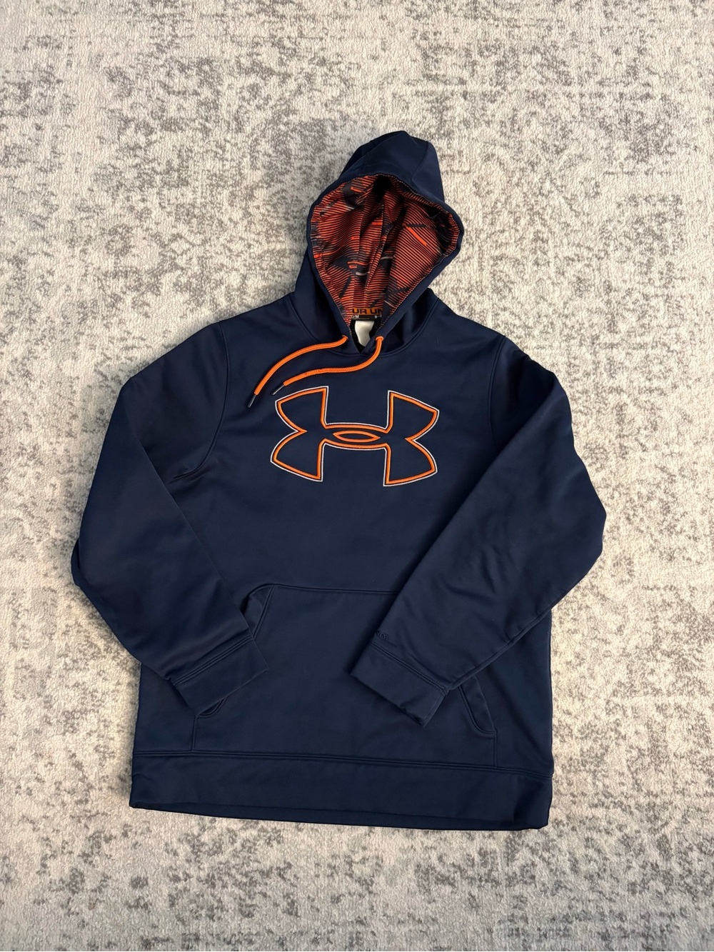 Men’s Medium Under Armour Navy & Orange Hoodie
Hold in sleeve see pics 6&7